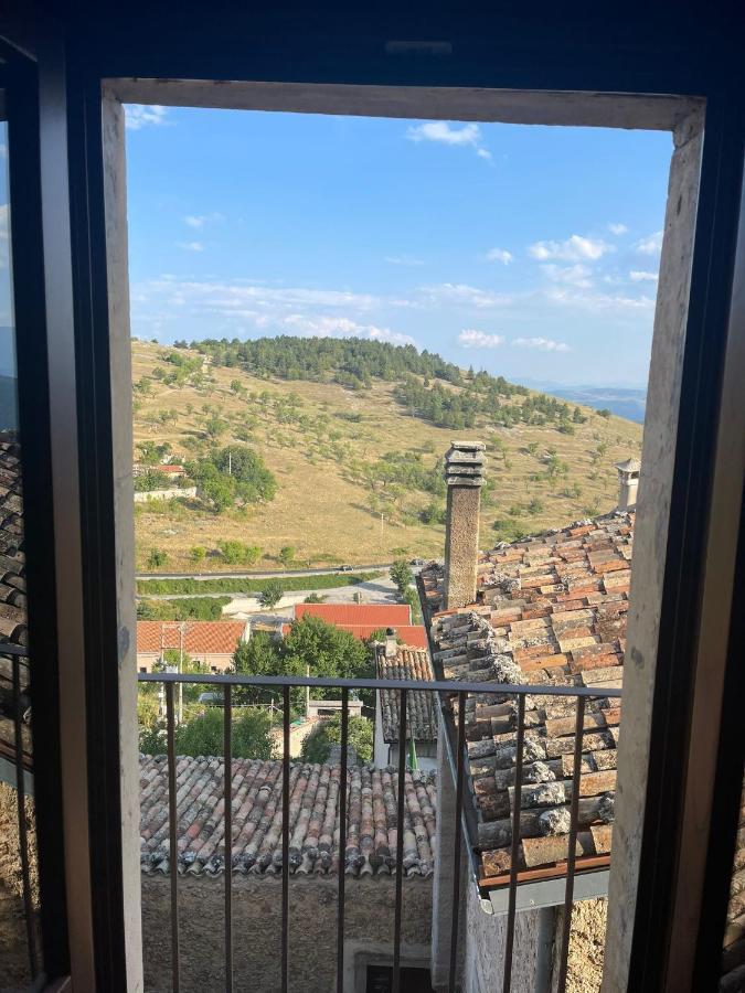 La Casa Di Mezzo Villa Calascio Eksteriør bilde